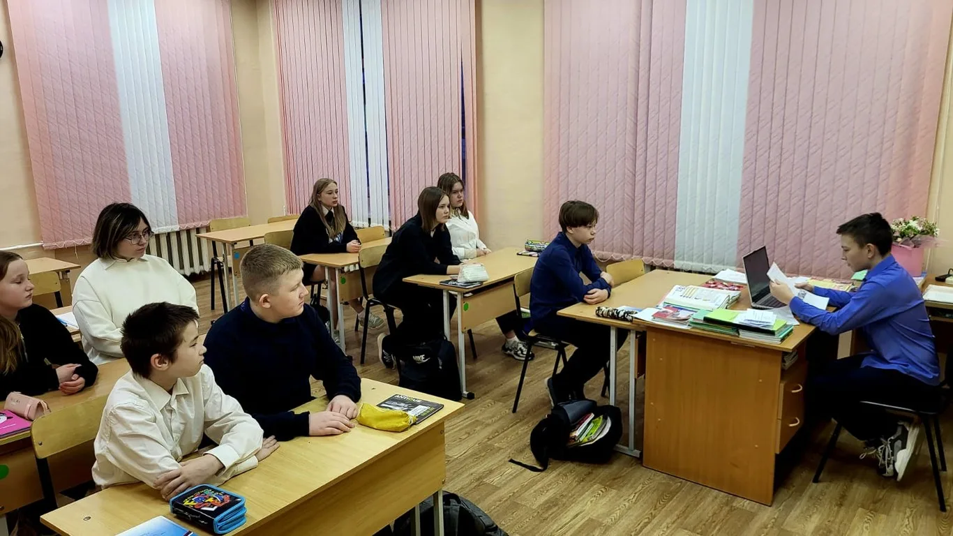 5 февраля 2024 года прошли внеурочные занятия "Разговоры о важном“ на тему: "День российской науки 190 лет со дня рождения Д.И.Менделеева"